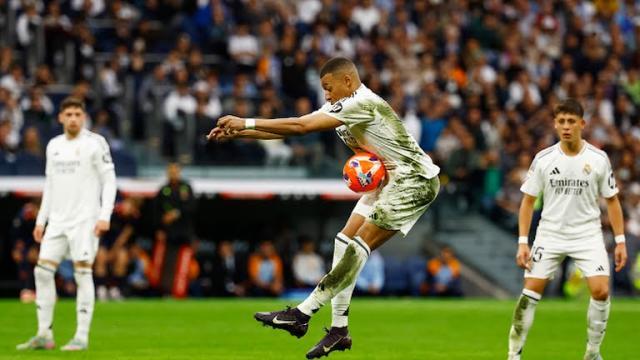 华体会娱乐平台-【西甲】姆巴佩梅开，居莱尔传射，皇马3-2险胜塞尔塔