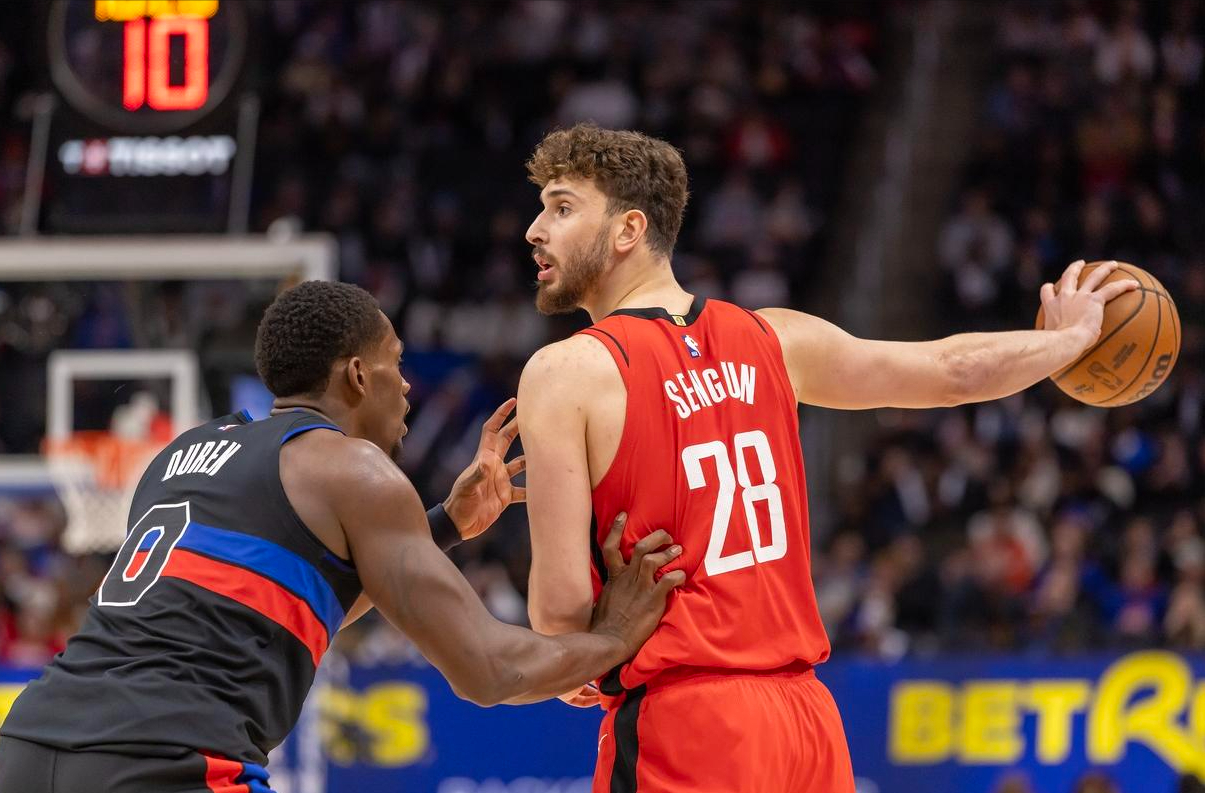 华体会赛事资讯-近15个客场第4胜，申京19分5助攻却遭批评，杜兰特反应太真实